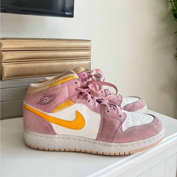 air jordan mid 'arctic pink'